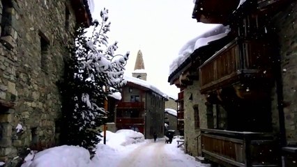 🇲🇫 Un village en bord de France. Mais qu'est-ce que je fou là _!_ N°12