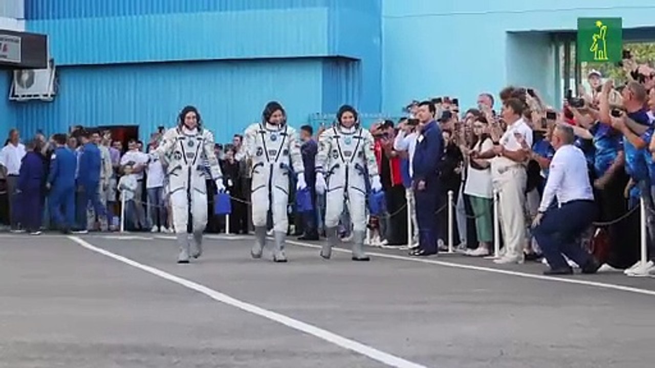 La nave Soyuz MS-26 con dos cosmonautas y un astronauta a bordo se acopla a la EEI