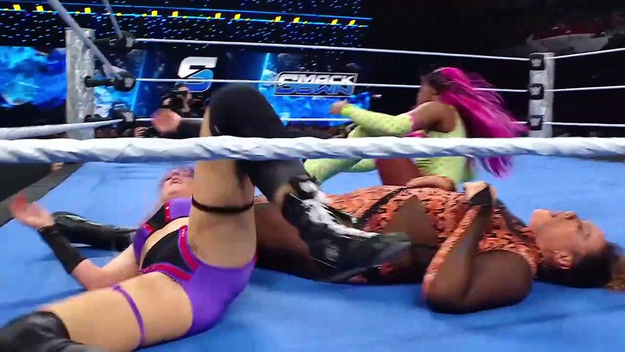 Bianca Belair _ Naomi defeat Nia Jax _ Candice LeRae_ SmackDown highlights, Jan. 17, 2025