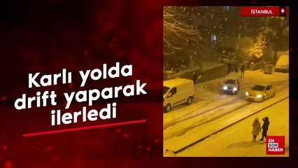 Karlı yolda drift yaparak ilerledi