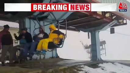 औली में दिखा मौसम का जादू, बर्फबारी के बाद हर तरफ बिछी सफेद चादर