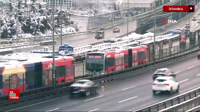 İstanbul'da okullara kar tatili trafiğe yaradı