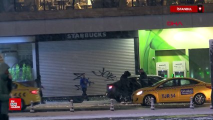 İstanbul'da kar yağışı sırasında tarihi yapılardan seyirlik görüntüler