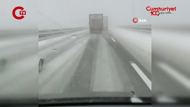 Sabiha Gökçen Havalimanı yolunda kaza Kontrolden çıkan otomobil ters yöne dönerek durabildi