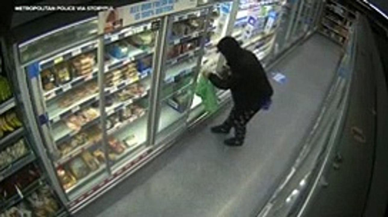 Assalta supermercado em Londres e é atropelado à porta por polícia