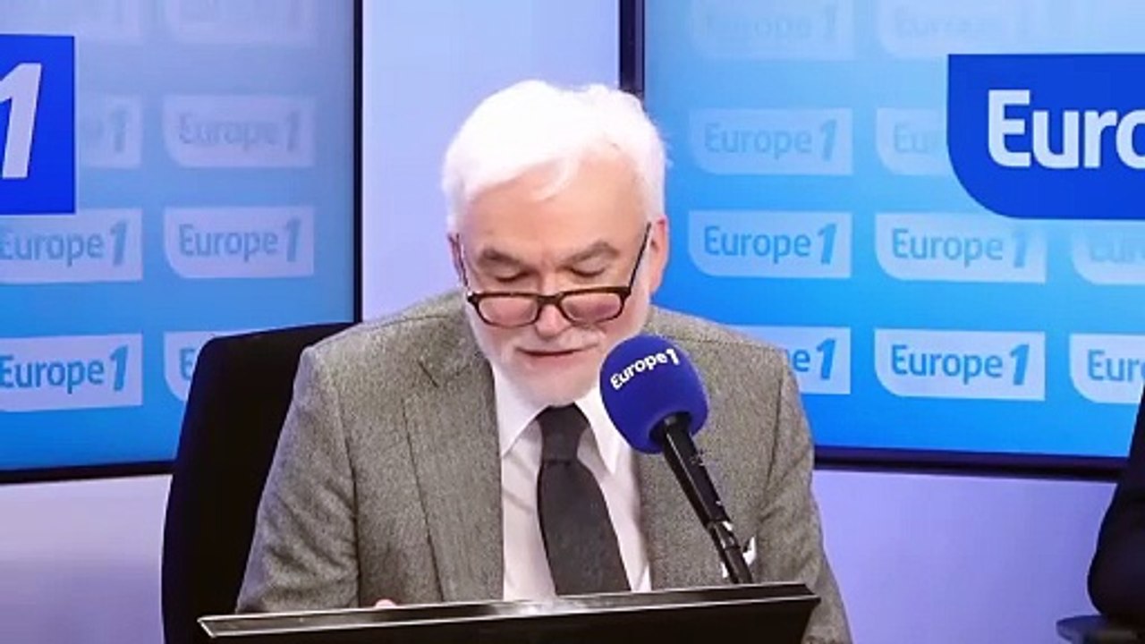 Emmanuel Macron sur TikTok : «Il ne cesse de nous surprendre», ironise Pascal Praud