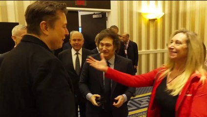 Javier Milei offre une tronçonneuse à Elon Musk