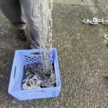 Casa Branca descreve vídeo de imigrantes algemados como deportação ASMR