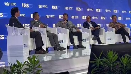 Ketua Dewan Penasehat Kadin Indonesia Hashim Djojohadikusumo memberikan pandangannya pada acara Indonesia Economic Summit 2025