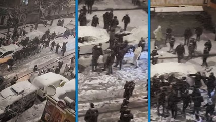 Halayla başlayan kar keyfi kavgayla bitti