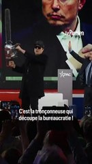 Musk brandit une tronçonneuse offerte par le président argentin