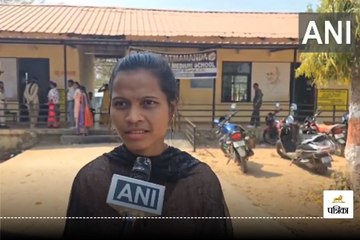 5-6 घंटों का सफर तय कर वोट डालने मतदान केंद्र पहुंचे ग्रामीण