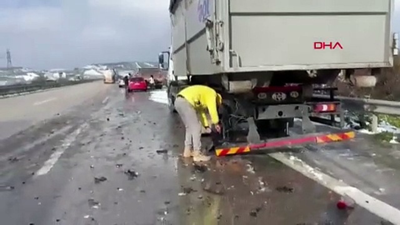 Beyaz kabus kaza getirdi: 25 araç birbirine girdi