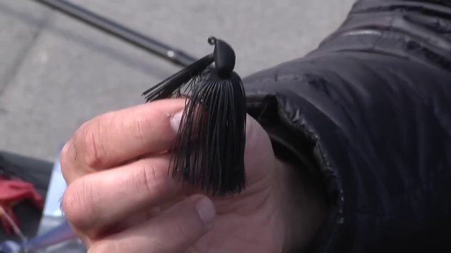 Le RUBBER JIG, un leurre de Pêche REDOUTABLE !!! (bass, sandre, brochet)