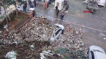 Trabzon'da istinat duvarı yıkıldı o anlar kamerada