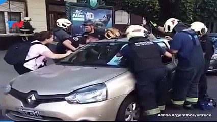 VIDEO: ¡Minutos de angustia! Una madre desesperada y un rescate a contrarreloj