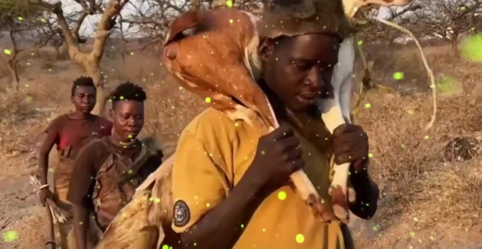 🐆 Epic Hunting Eating with the Hadzabe Tribe in Hadza Land! 🎯 #hadzabetribe #hadzabe ANIMAL