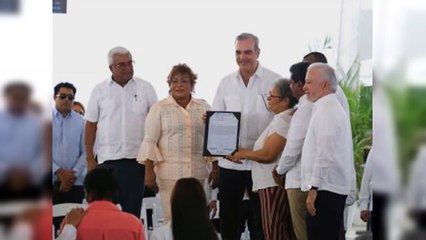 Abinader encabeza entrega de títulos de propiedad en Los Alcarrizos