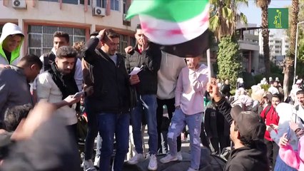 Siria inicia transición y contacto con el mundo una semana después de caída de Al Asad