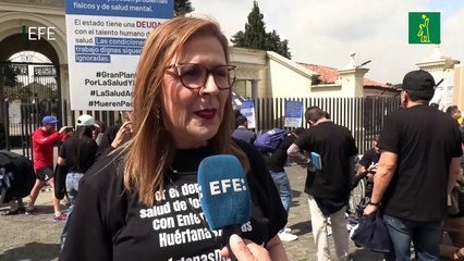 Protesta exige al Gobierno soluciones de fondo para la crisis de la salud en Colombia.mp4