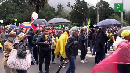 Miles de colombianos salen a las calles para protestar contra el Gobierno Petro