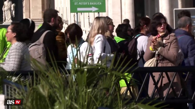 El Papa Francisco mejora y escenario improbable de renuncia