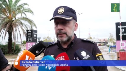 Buscan más víctimas en Valencia, Barcelona azotada por fuertes lluvias