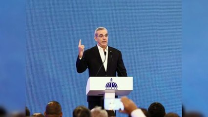 Abinader dice eliminarán límite de edad en licencia de conducir