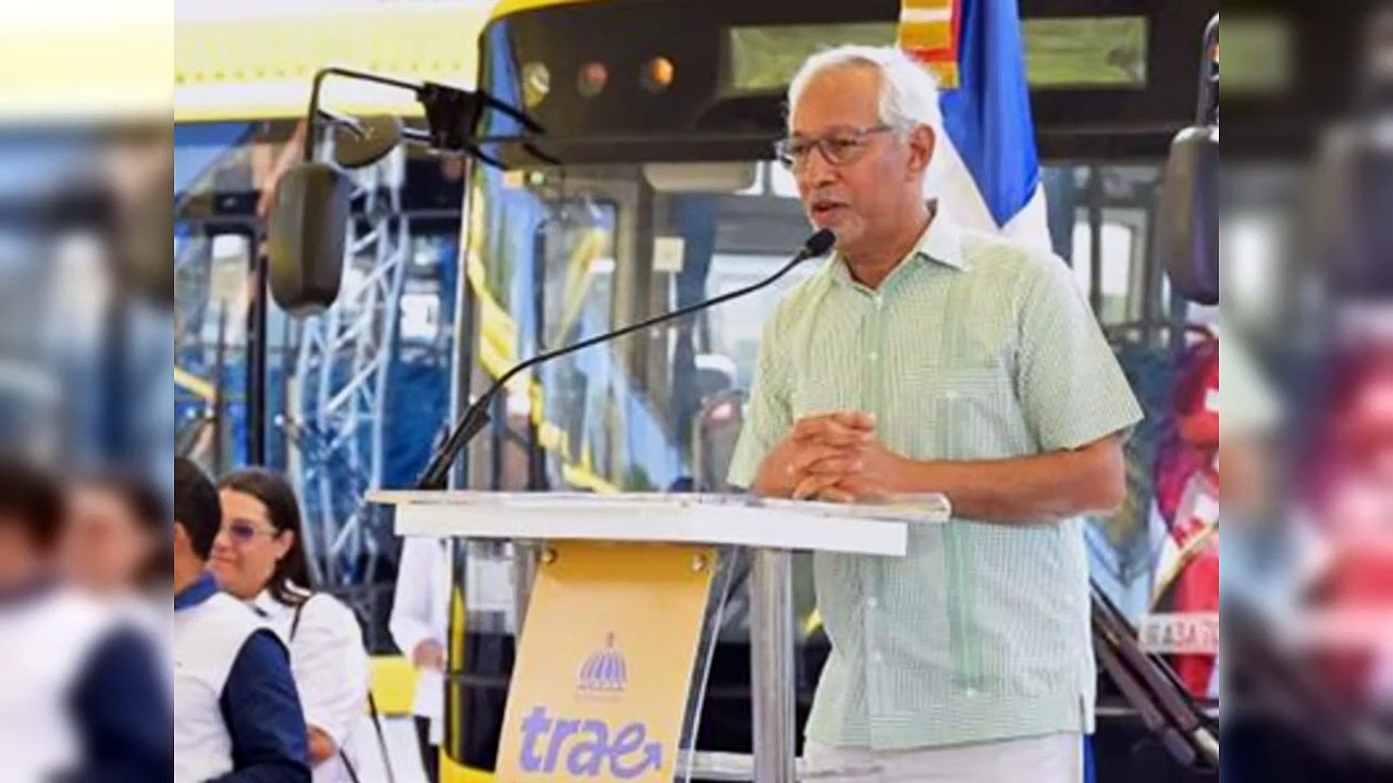 Minerd habla de licitaciones de autobuses escolares desiertas