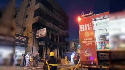 Incendio consume edificio en la Isabel Aguiar