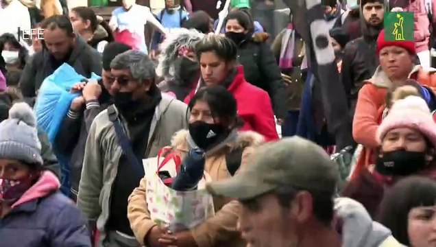 Movimientos sociales marchan en Buenos Aires en reclamo de más ayudas