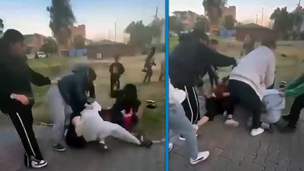 Kız öğrencilerin tekmeli yumruklu kavgası kamerada