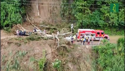 Una decena de muertos tras caída de autobús a precipicio en Costa Rica