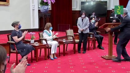 Pelosi dice a presidenta taiwanesa que EE.UU. "no abandonará a Taiwán"