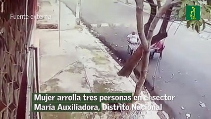 Mujer arrolla tres personas en el sector María Auxiliadora, Distrito Nacional
