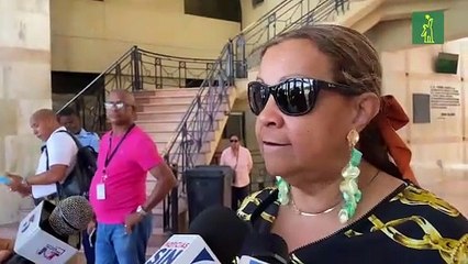 Arresto domiciliario, impedimento de salida y grilletes a mujer acusada de pagar por muerte de su esposo