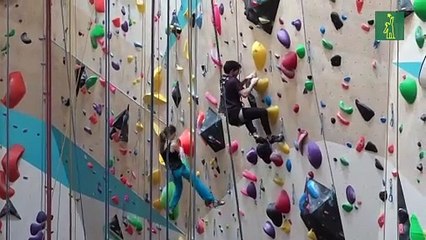 De iglesia a rocódromo: una parroquia belga se transforma en un templo para escaladores