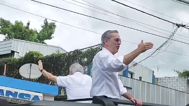 Choferes y amas de casa de Santo Domingo Norte se suman a la caravana en apoyo a Abinader