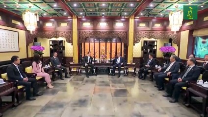 Elon Musk visita China, el mayor mercado de coches eléctricos del mundo