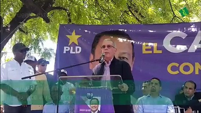 Danilo insta a destruir carpas instaladas frente a recintos electorales