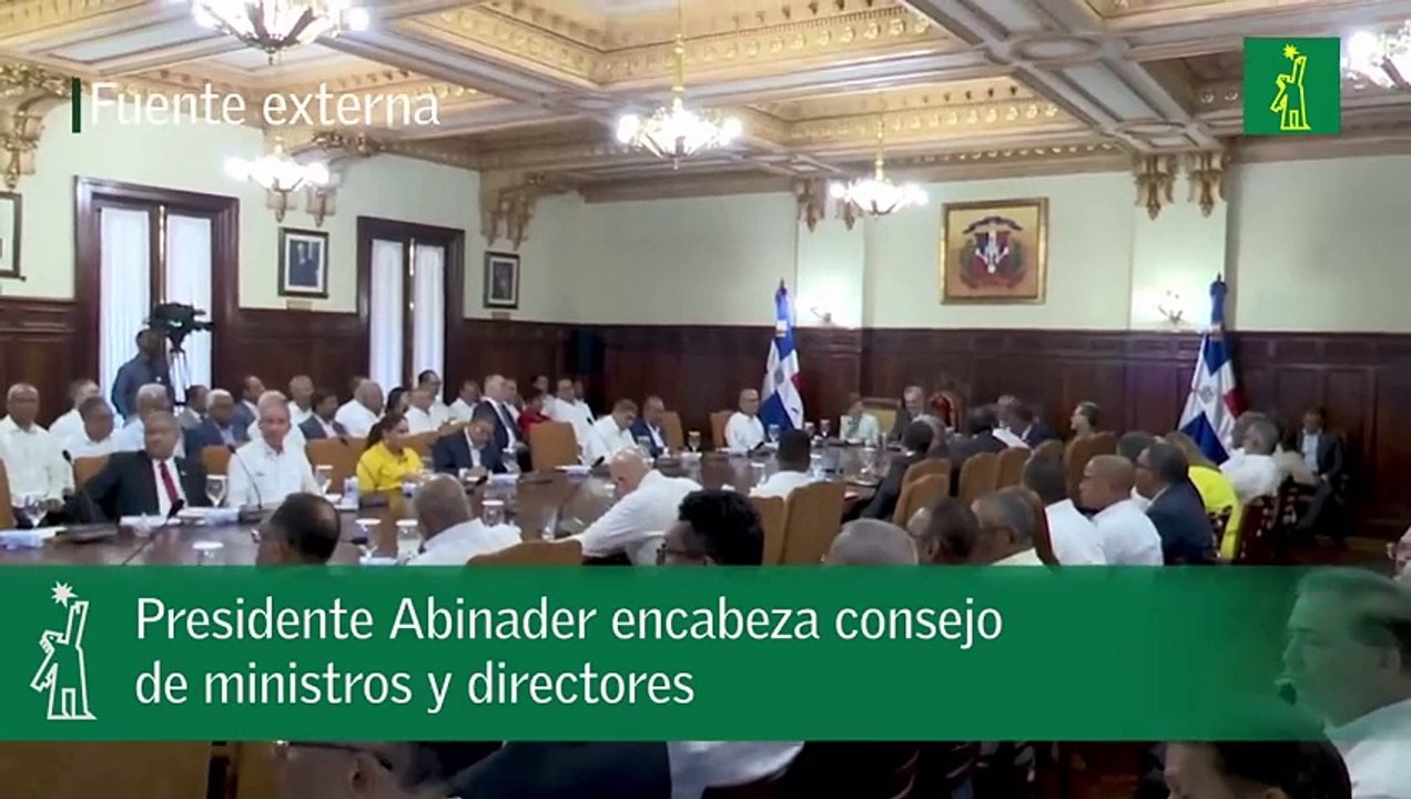 Presidente Abinader encabeza consejo de ministros y directores