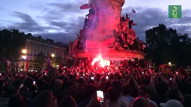 La izquierda frena a la extrema derecha en las elecciones legislativas en Francia