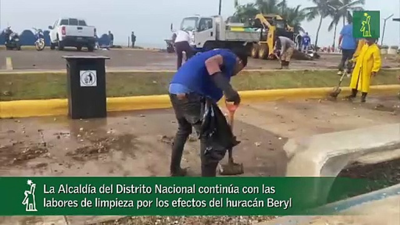 La Alcaldía Del Distrito Nacional Continúa Con Las Labores De Limpieza Por Los Efectos Del Huracán Beryl