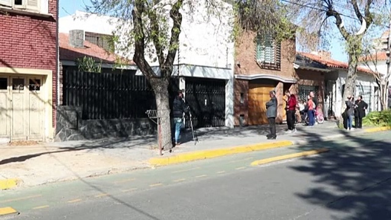 Liberan a rugbiers franceses acusados de violación, pero deben quedarse en Argentina