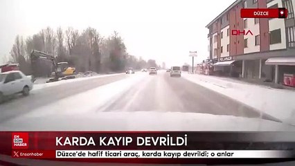 Düzce'de hafif ticari araç, karda kayıp devrildi; o anlar