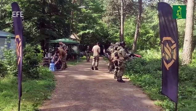 Las brigadas ucranianas asumen la tarea de reclutar soldados voluntarios