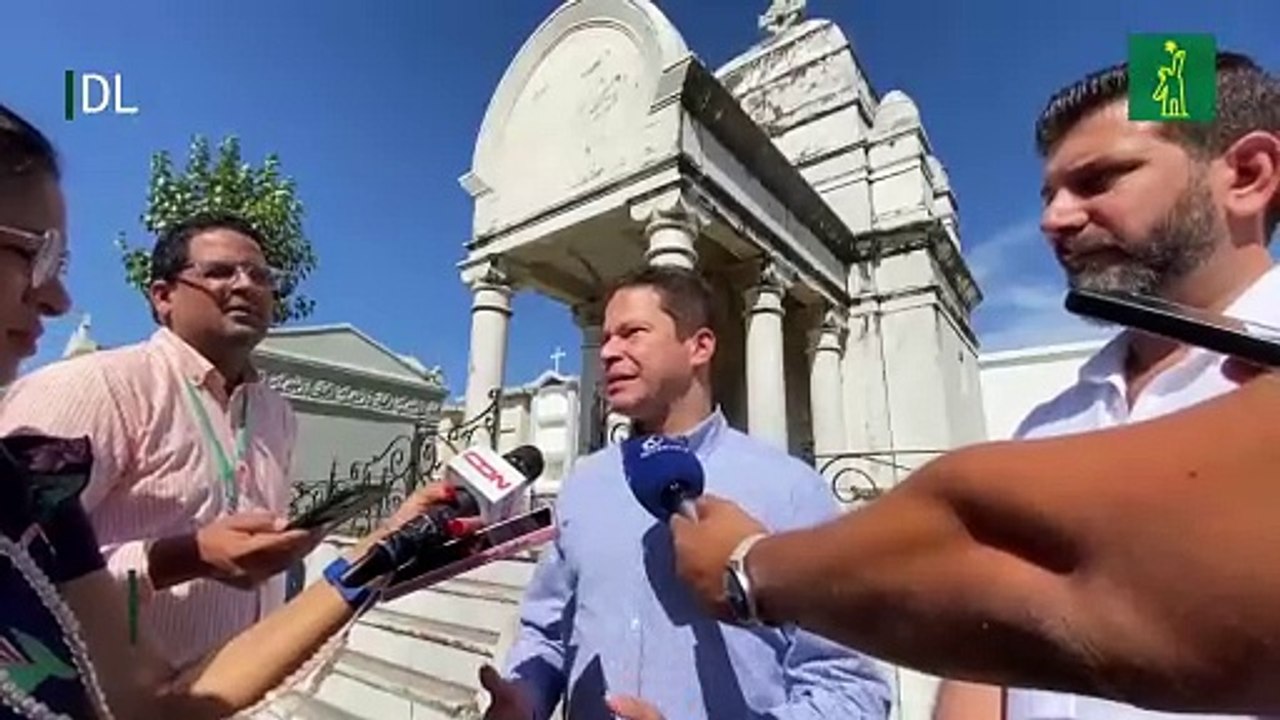 Llaman a rescatar tumbas descuidadas en el cementerio de la 30 de Marzo de Santiago para aprovechar ese recurso turístico y cultural