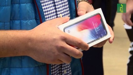 La UE acepta plan de Apple para abrir a la competencia uso de iPhone en pagos sin contacto