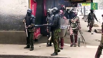 La policía dispara gases lacrimógenos contra manifestantes en Kenia