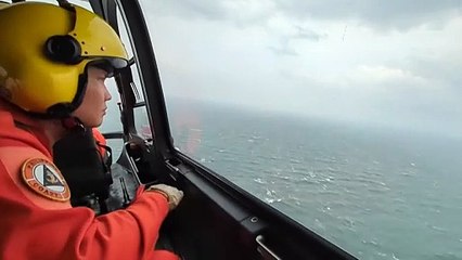 Buque cisterna con 1,4 millones de litros de fuel se hunde frente a la capital filipina